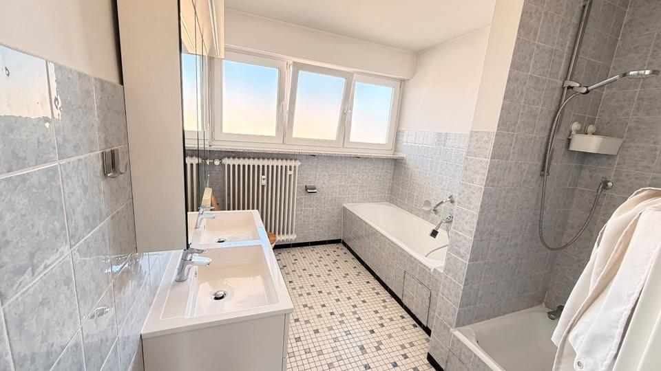 Terrassenwohnung Regensburg Konradsiedlung - 4 Zimmer, 128 m&sup2;, 530.000&euro; | Angebot:27006721