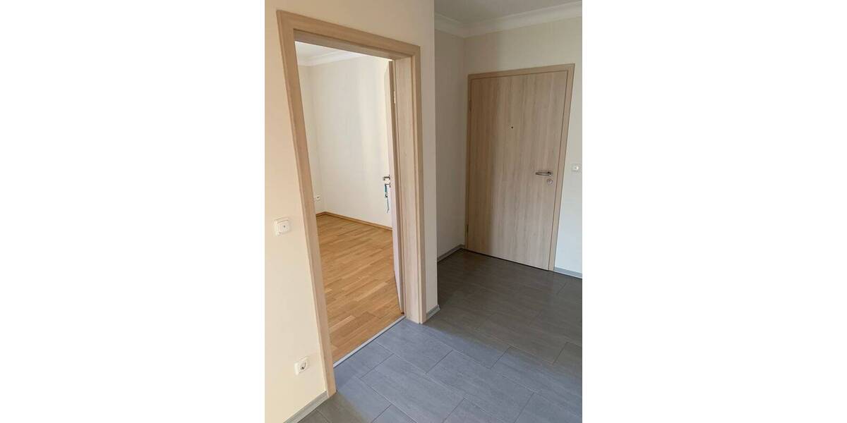 Etagenwohnung Nittenau - 3 Zimmer, 87 m&sup2;, 765&euro; | Angebot:25702608