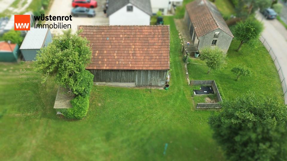 Gebäude- und Freifläche mit Entwicklungsmöglichkeiten in attraktiver Lage zimmer