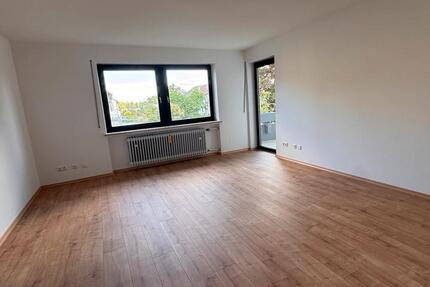 Wohnung Sünching - 3 Zimmer, 80 m&sup2;, 900&euro; | Angebot:26568432