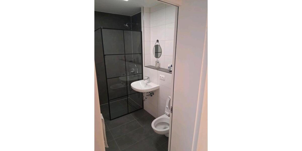 Moderne 3-Zimmer-WG nur für Studenten-innen, nähe Gewerbepark 3 zimmer