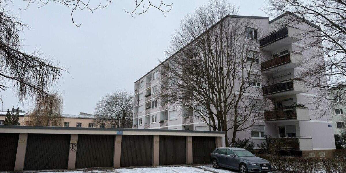 LET`S GO WEST ** Helle 2 Zi. Wohnung - mit großem Balkon und Einbauküche** 2 zimmer