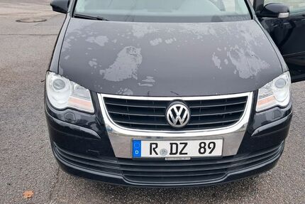 VW Touran 203.000 km 3.650 &euro; Neutraubling 93073