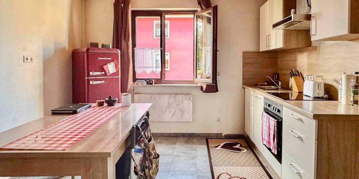 Etagenwohnung Maxhütte-Haidhof Maxhütte - 2 Zimmer, 54 m&sup2;, 125.000&euro; | Angebot:25712610