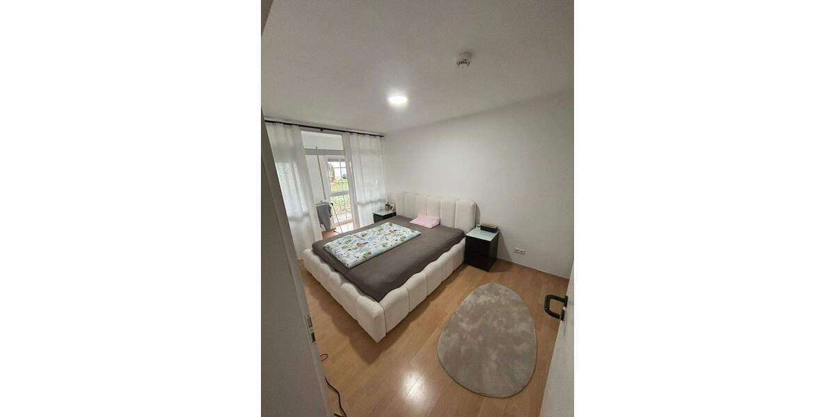 Schöne, modernisierte 2-Zimmer-Wohnung mit zwei Wintergärten - voll möbliert 2 zimmer