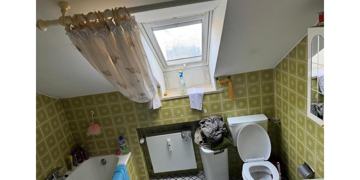 Dachgeschoßwohnung Wenzenbach - 3 Zimmer, 90 m&sup2;, 900&euro; | Angebot:25509692