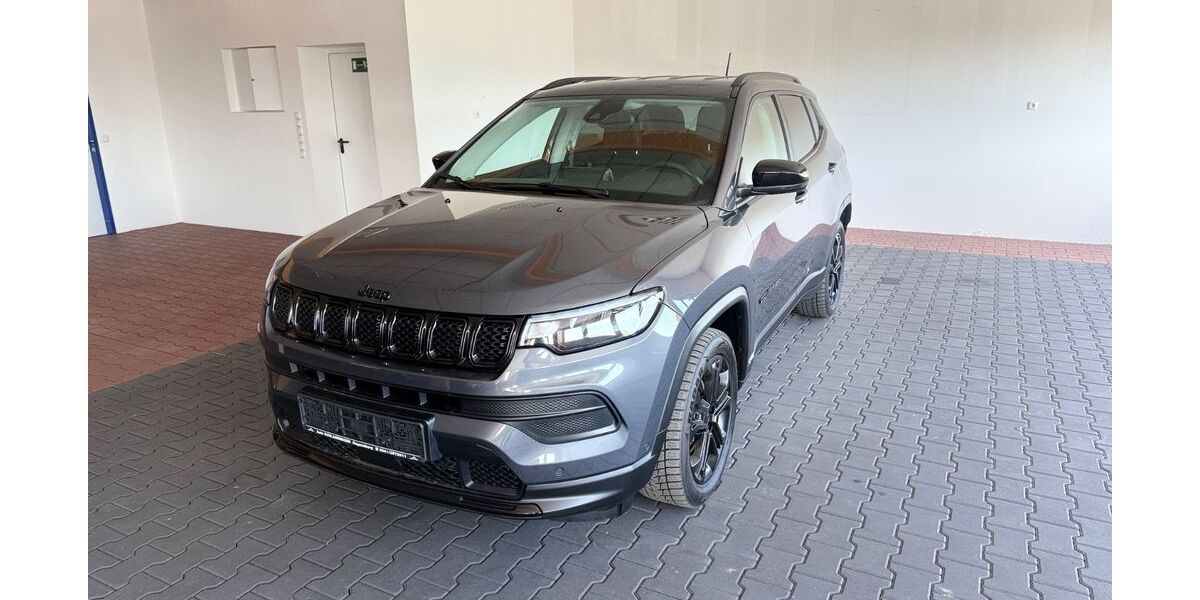 Jeep Compass 80.800 km 15.990 &euro; Regensburg 93057