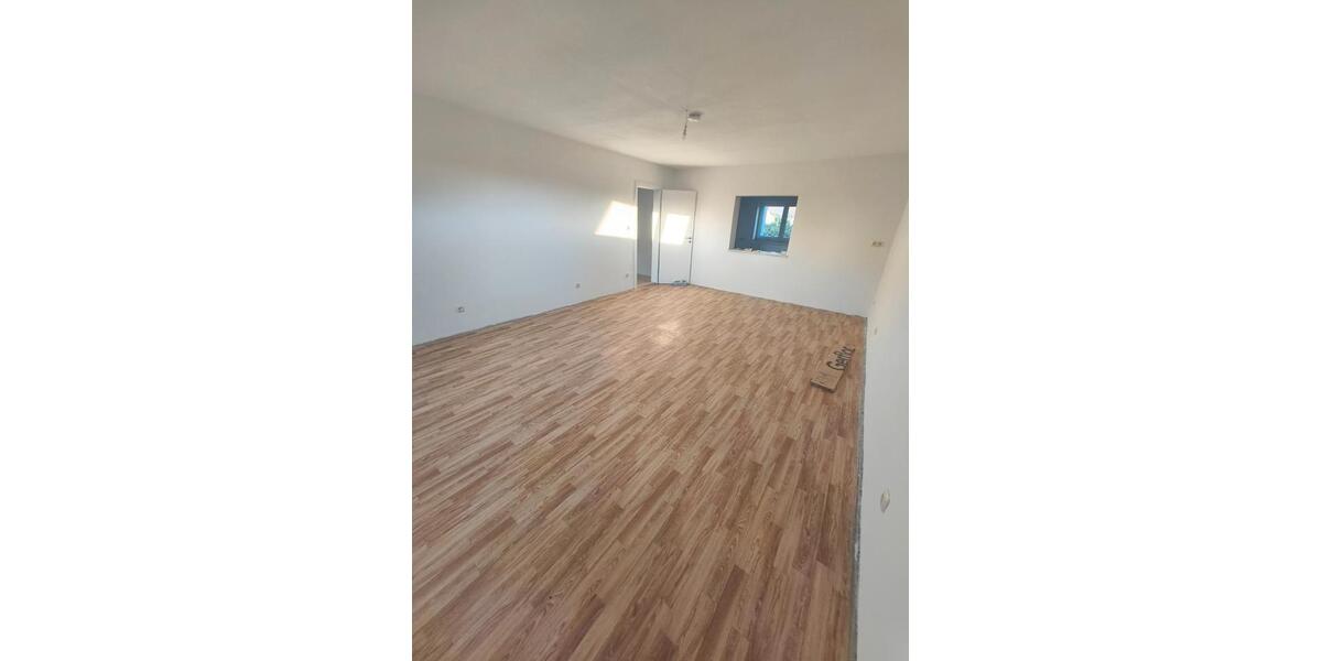 Etagenwohnung Kelheim - 4 Zimmer, 100 m&sup2;, 1.200&euro; | Angebot:27609842