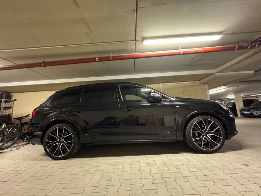 Q7