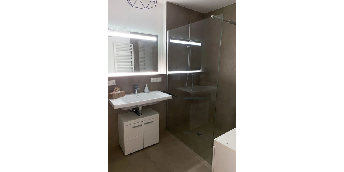 Reihenhaus Regensburg Ganghofersiedlung - 5 Zimmer, 125 m&sup2;, 3.355&euro; | Angebot:23315796