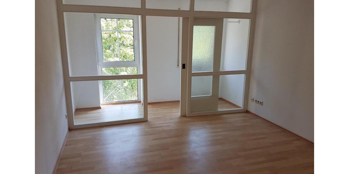 Etagenwohnung Nittendorf - 1 Zimmer, 32 m&sup2;, 395&euro; | Angebot:27605128