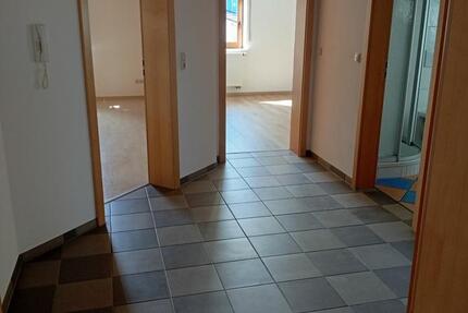 Helle, geräumige Dachgeschosswohnung mit 78 qm in Reichenbach 3 zimmer