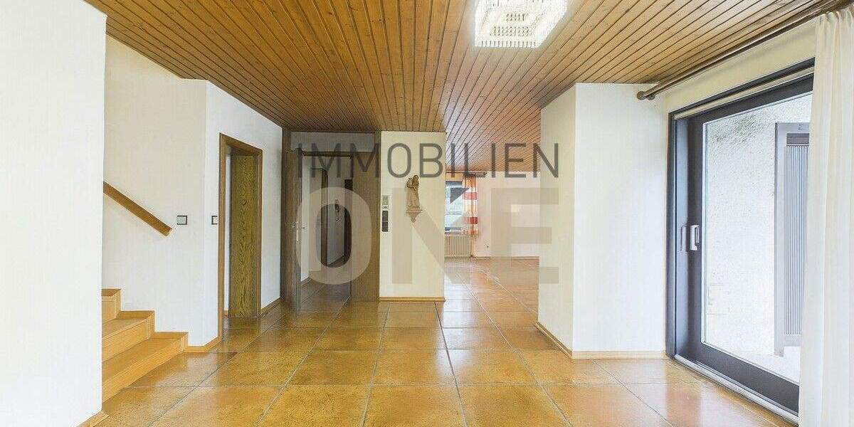 Einfamilienhaus Pfatter - 7 Zimmer, 215 m&sup2;, 335.000&euro; | Angebot:25689788