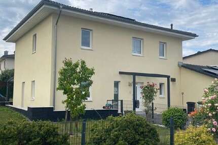 Haus Maxhütte-Haidhof Haidhof - 6 Zimmer, 180 m&sup2;, 649.900&euro; | Angebot:25806887