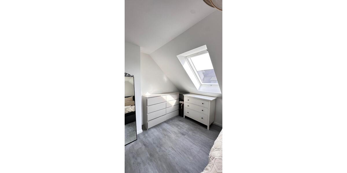 Dachgeschoßwohnung Tegernheim - 3 Zimmer, 57 m&sup2;, 650&euro; | Angebot:26468875