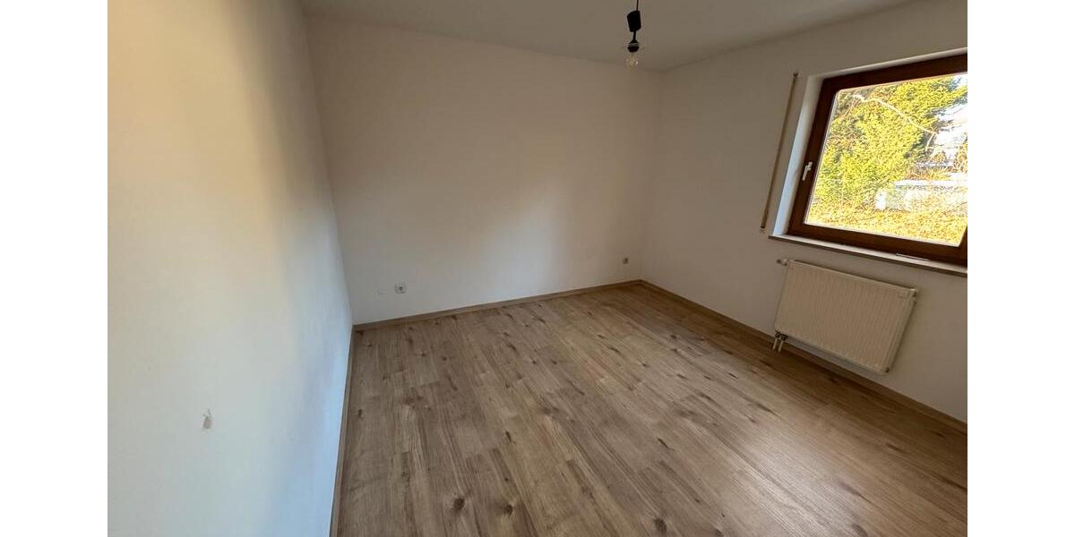 Erdgeschoßwohnung Burglengenfeld - 3 Zimmer, 81 m&sup2;, 800&euro; | Angebot:26409160