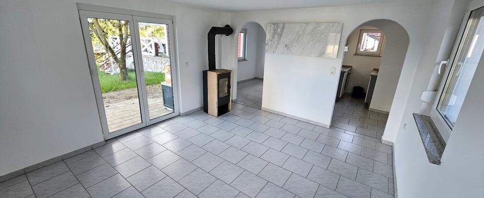 Erdgeschoßwohnung Regenstauf - 2 Zimmer, 42 m&sup2;, 440&euro; | Angebot:26400521