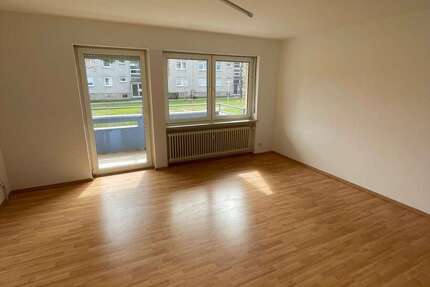 Wohnung Regensburg Wutzlhofen - 3 Zimmer, 81 m&sup2;, 718&euro; | Angebot:26250680