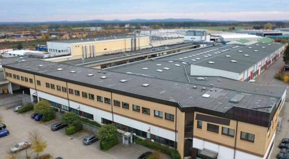 Halle in Schwandorf 12.000.000 € 33084 m²