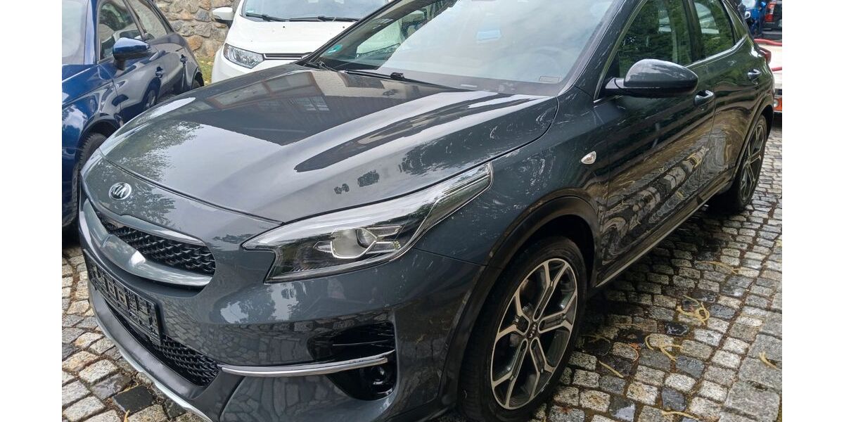 Kia XCeed 87.000 km 15.999 &euro; Regensburg-Bernhardswald 93170