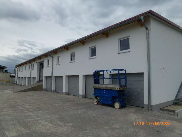 Halle in Neufahrn 180 € 30 m²