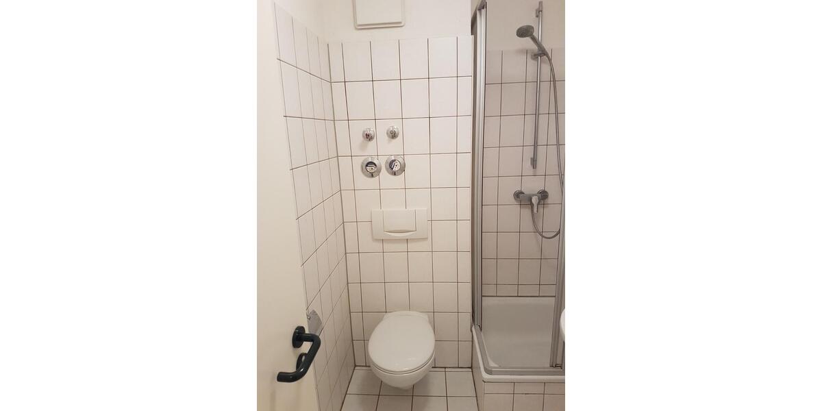 Etagenwohnung Nittendorf - 1 Zimmer, 32 m&sup2;, 395&euro; | Angebot:24270768