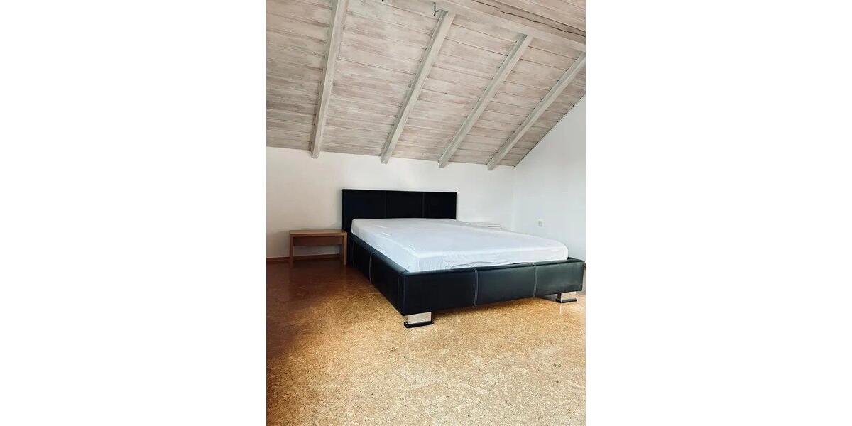 Dachgeschoßwohnung Deuerling - 3 Zimmer, 85 m&sup2;, 750&euro; | Angebot:26049383