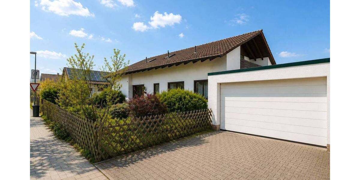 Einfamilienhaus Pentling - 8 Zimmer, 280 m&sup2;, 485.000&euro; | Angebot:26778889