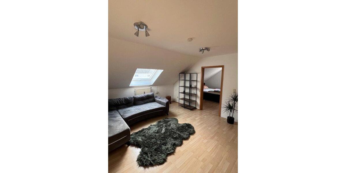 Dachgeschoßwohnung Sinzing - 1.5 Zimmer, 45 m&sup2;, 360&euro; | Angebot:26253700