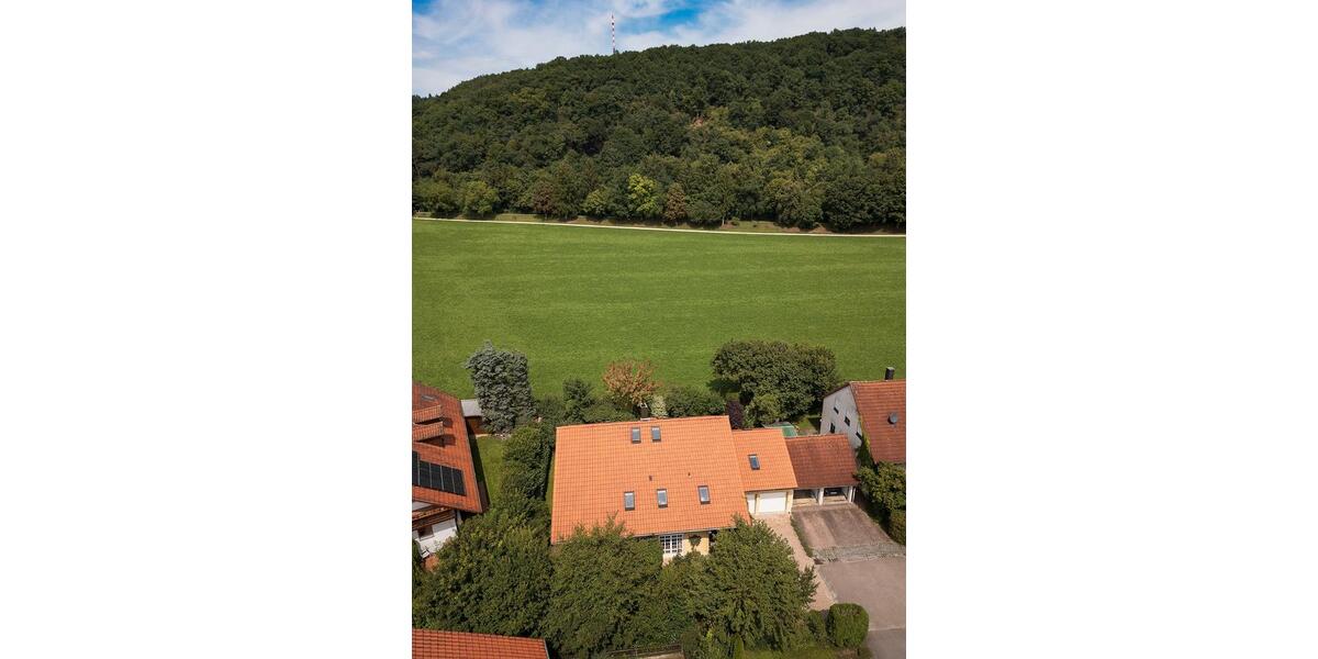 Einfamilienhaus Tegernheim - 10.5 Zimmer, 275 m&sup2;, 1.250.000&euro; | Angebot:26331592