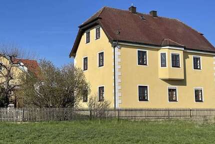 Wohnung Regenstauf - 2 Zimmer, 68 m&sup2;, 720&euro; | Angebot:26216642