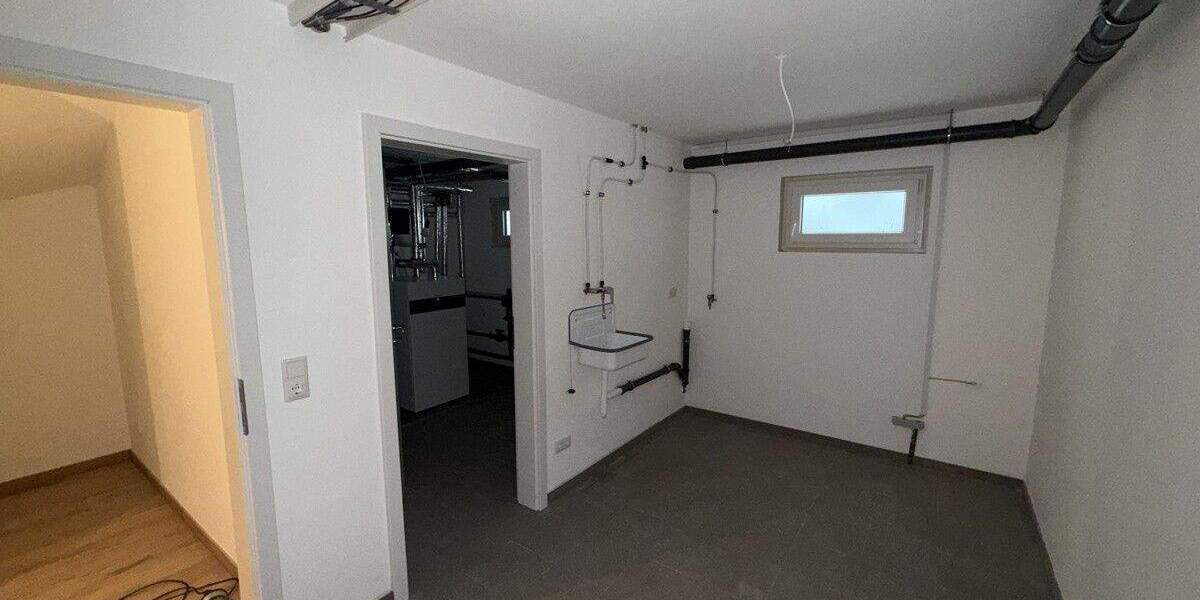 Einfamilienhaus Köfering - 4 Zimmer, 150 m&sup2;, 2.100&euro; | Angebot:24582246