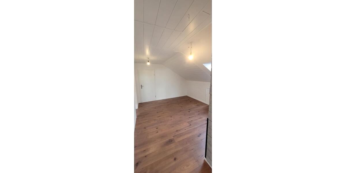 Dachgeschoßwohnung Regensburg Galgenberg - 2 Zimmer, 75 m&sup2;, 1.180&euro; | Angebot:26592598