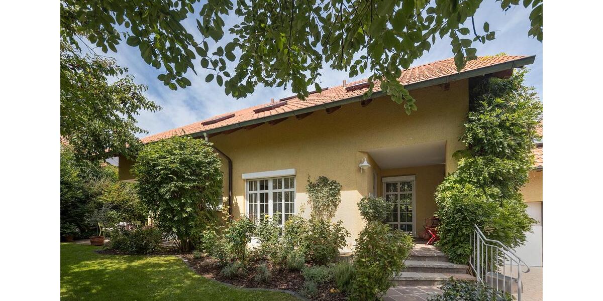 Einfamilienhaus Tegernheim - 10.5 Zimmer, 275 m&sup2;, 1.250.000&euro; | Angebot:26331592