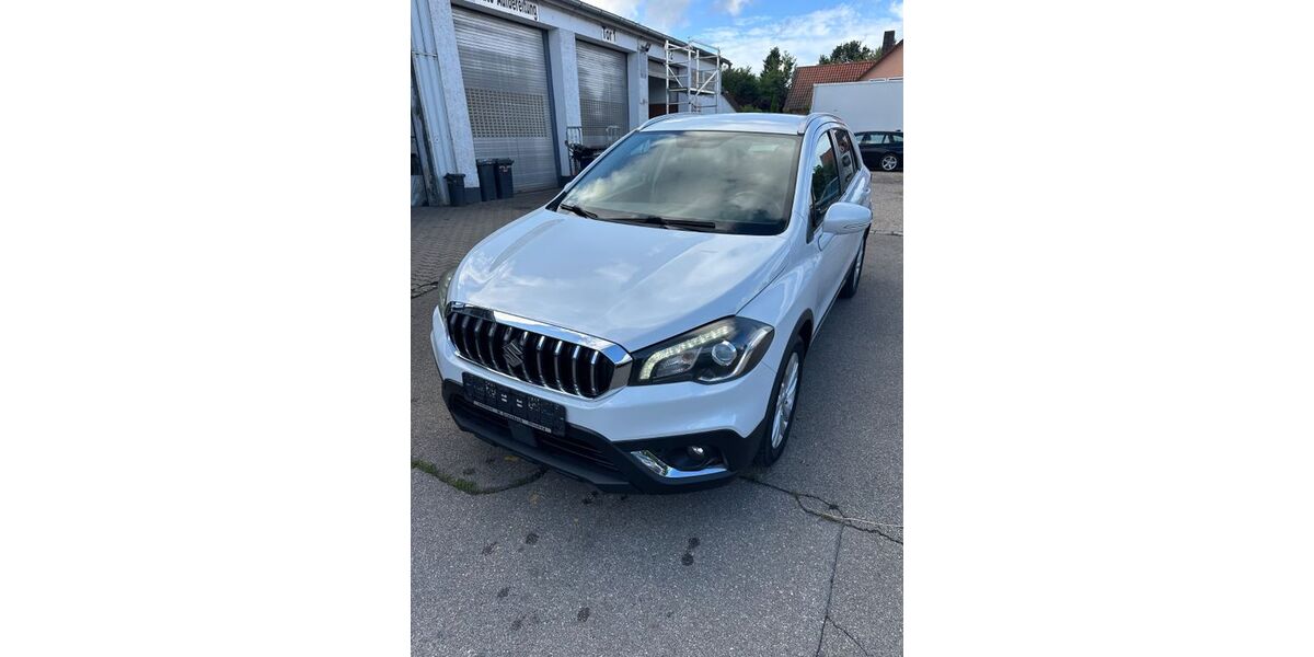 Suzuki (SX4) S-Cross 127.413 km 10.200 &euro; Regensburg 93057