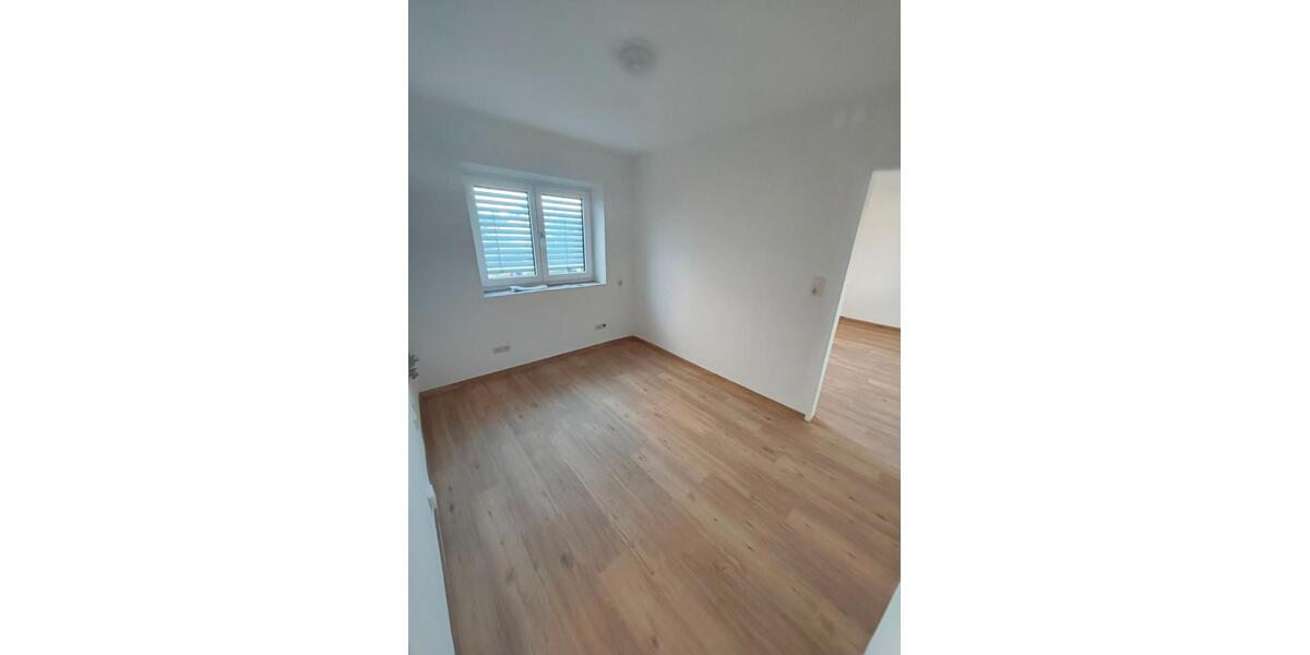 Etagenwohnung Kelheim - 4 Zimmer, 100 m&sup2;, 1.200&euro; | Angebot:27609842
