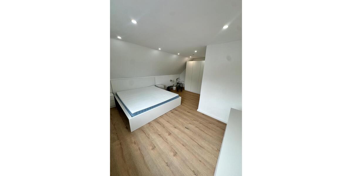 Dachgeschoßwohnung Lappersdorf - 2 Zimmer, 58 m&sup2;, 249.000&euro; | Angebot:25659850