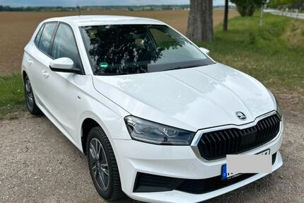 Skoda Fabia 23.400 km 17.399 &euro; Mintraching 93098