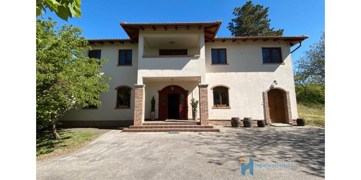 Villa Regensburg Ganghofersiedlung - 4 Zimmer, 350 m&sup2;, 1.250.000&euro; | Angebot:26836363