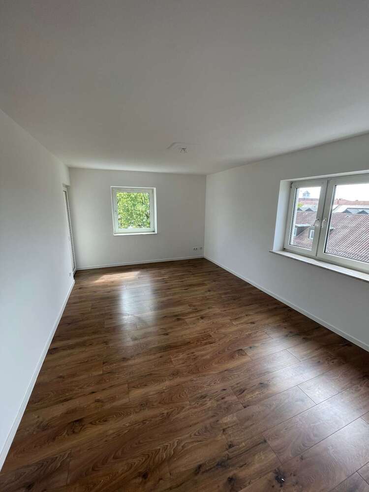 Wohnung zum Mieten in Neutraubling 470,08 € 58.25 m²
