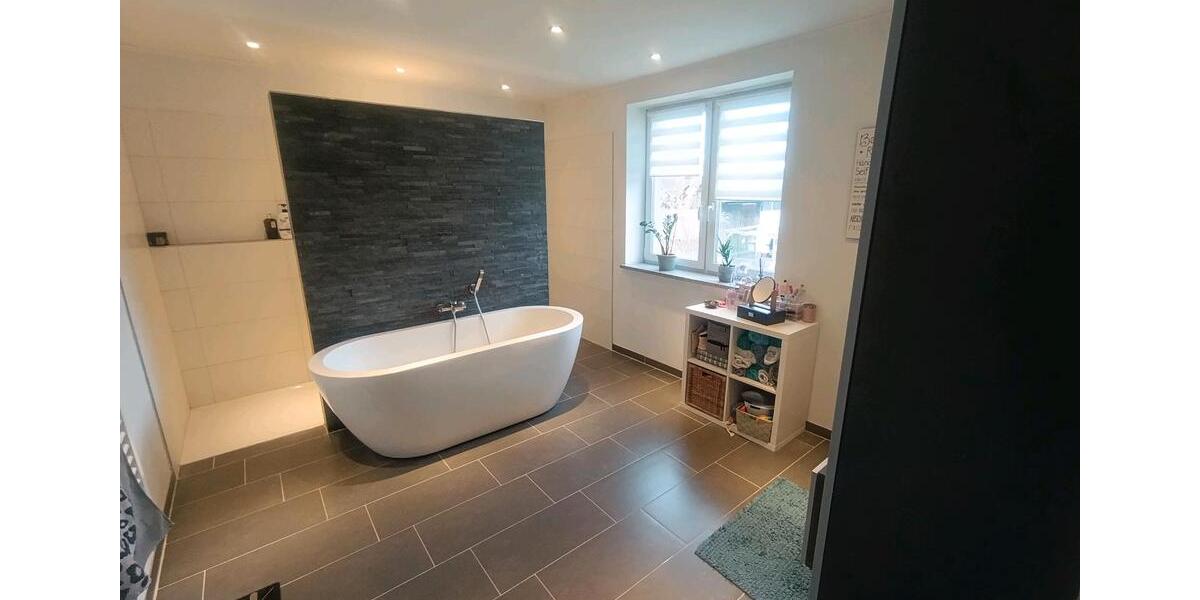 Gewerbeimmobilie mit Wohneinheit, großer Garten zimmer