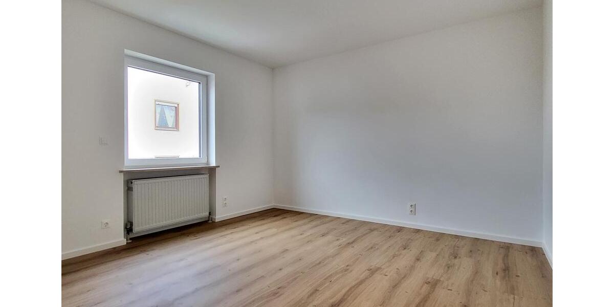 Erstbezug: Großes, exklusiv saniertes Wohnhaus 6 zimmer