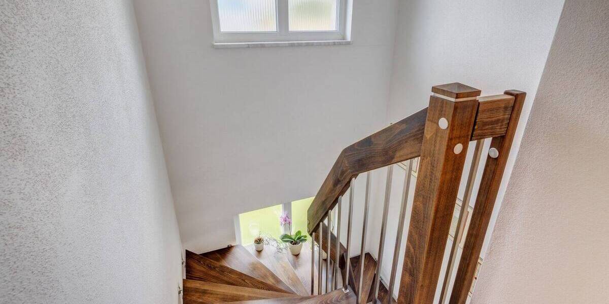 Perfekt für Familien in ruhiger Ortsrandlage! Großzügiges Einfamilienhaus mit moderner Ausstattung! 6 zimmer