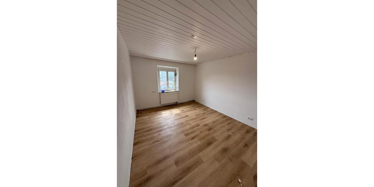 Etagenwohnung Mallersdorf-Pfaffenberg Pfaffenberg - 4 Zimmer, 81 m&sup2;, 971&euro; | Angebot:26250519