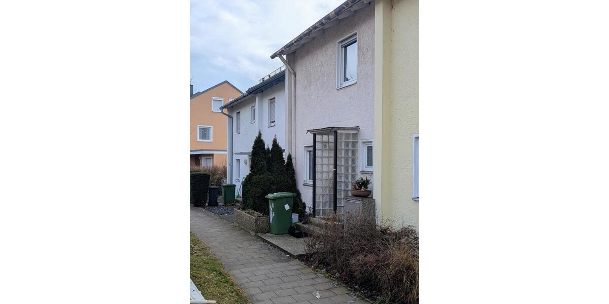 Reihenhaus Regensburg Gallingkofen - 3 Zimmer, 70 m&sup2;, 350.000&euro; | Angebot:25195302