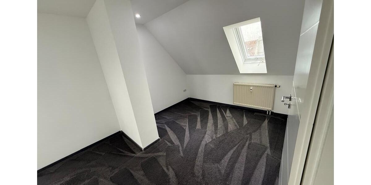 Maisonettenwohnung Nittendorf - 3.5 Zimmer, 103 m&sup2;, 1.200&euro; | Angebot:27609583