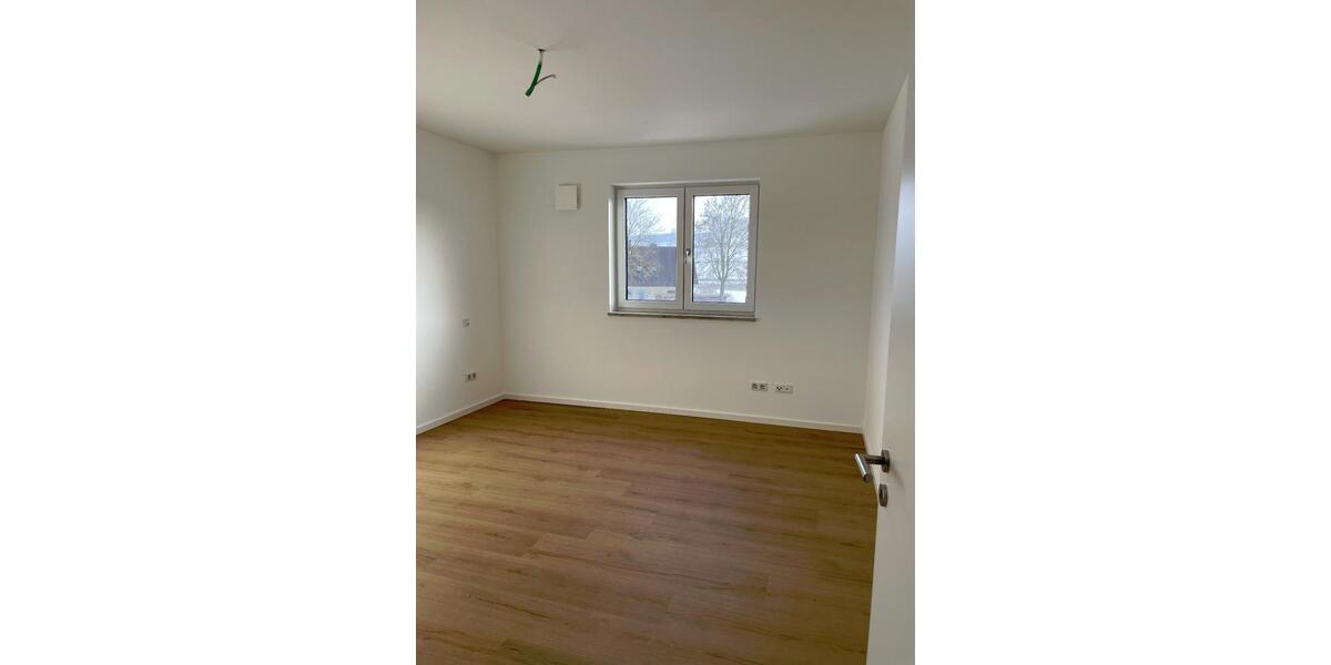 Etagenwohnung Teugn - 3 Zimmer, 80 m&sup2;, 920&euro; | Angebot:25217478