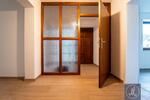 Renoviertes Architektenhaus mit Doppelgarage in bester Lage
