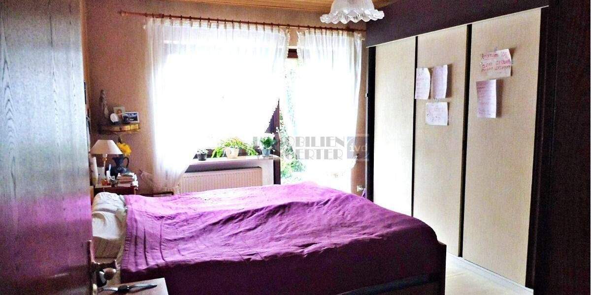 Einfamilienhaus Regensburg Kumpfmühl-Ziegetsdorf-Neuprüll - 6 Zimmer, 168 m&sup2;, 825.000&euro; | Angebot:25702514