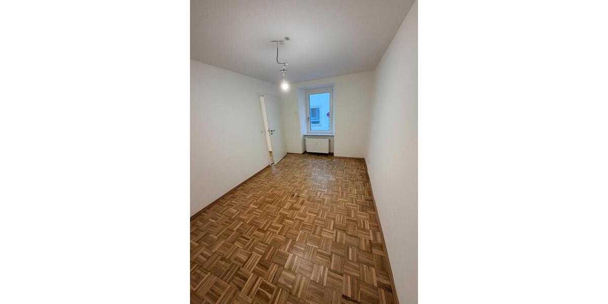 Erdgeschoßwohnung Regensburg Kumpfmühl - 2 Zimmer, 64 m&sup2;, 1.060&euro; | Angebot:26058136